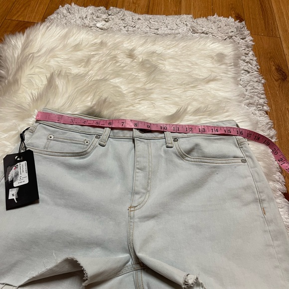 Rag & Bone Dre Low-Rise Short - Ditch Plains
Loopback Denim Jean Shorts - Picture 7 of 14